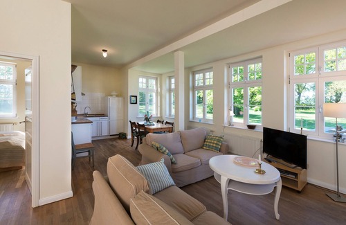 Grubnow Apartment | Cozy Oceanfront Apartment for 4 Guests in Neuenkirchen