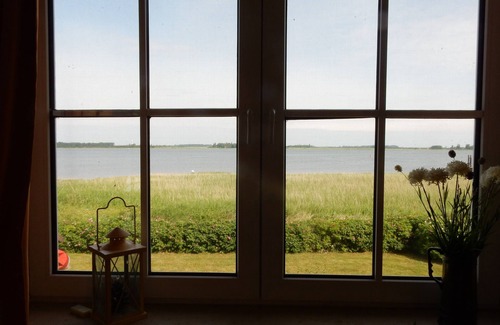 Neuenkirchen Apartment | Cozy Apartment for 3 in Neuenkirchen with Ocean View