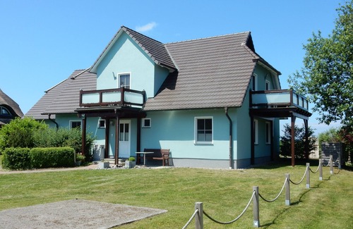 Neuenkirchen Apartment | Cozy Apartment for 3 in Neuenkirchen with Ocean View
