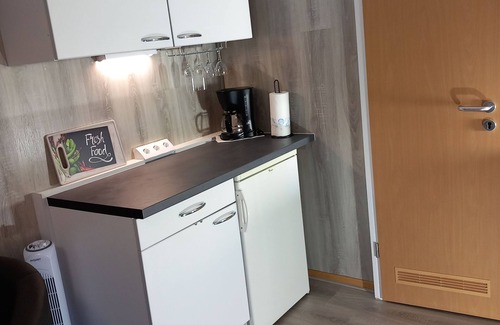 Dierkow-West Apartment | Cozy Vacation Apartment in Germany with Ocean View