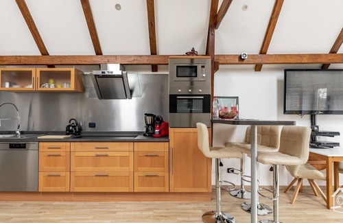 Bachenbrock Apartment | Cozy Oceanfront Apartment for 4 Guests in Steinkirchen