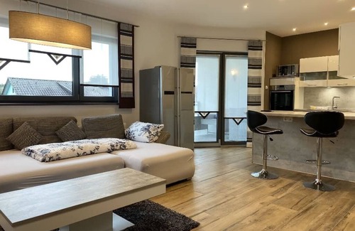 Wackersdorf Apartment | Modern Vacation Apartment Stefan with Family-Friendly Amenities