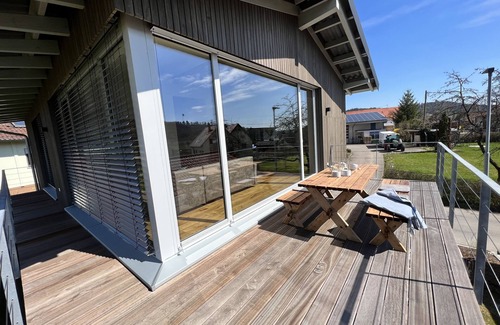 Ueberlingen Apartment | Scenic Vacation Apartment Eiche - Family-Friendly Retreat