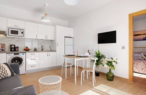 Tarajalejo Apartment | Vacation Apartment 'El Naranjo Con Jacuzzi' with Private Terrace, Private Garden and Wi-Fi