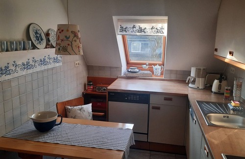 Hamburg-Mitte Apartment | Cozy Elbinsel Retreat: Guest Rated 9.8, Pet Friendly & Central
