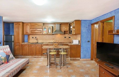 Pozo Izquierda Apartment | Oceanfront Pozo Beach A Apartment with Wi-Fi & Sea View