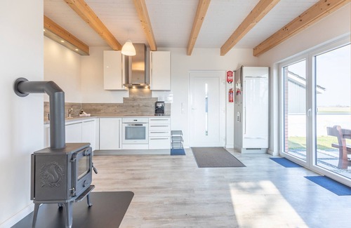 Nordstrand Apartment | Unforgettable Stay at Apartment Fofteinbutze dree, Nordstrand