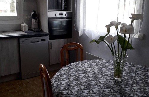 Carqueiranne Apartment | Vacation apartment in a two-family house