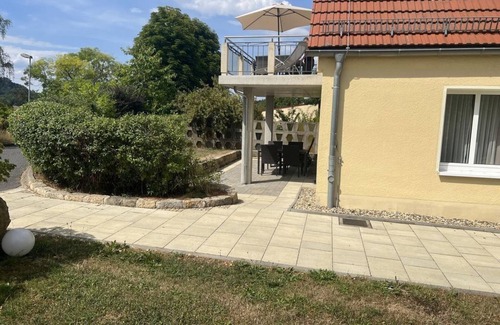 Bastei Apartment | Relaxing 2-Bedroom Apartment "Gartenblick" in Landhaus Weißig