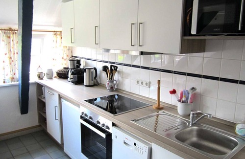 Falshoft Apartment | Prime Oceanfront Apartment Godewind - Ideal Family Getaway
