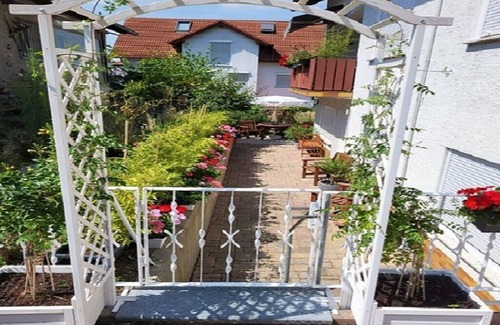 Hemsbach Apartment | Inviting Vacation Apartment with Lake View and Spa Access