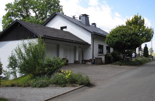 Glosingen Apartment | Pet-Friendly Vacation Apartment for Your Sauerland Adventure