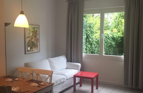 Suedstadt Apartment | Pet-Friendly Vacation Apartment in Südstadt - Rated 9.6/10