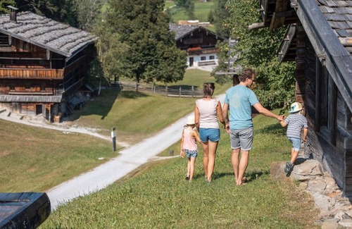 Alpbach Apartment | Vacation apartment Innergreit