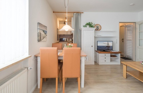 Wyk auf Foehr Apartment | Charming Kleine Perle Apartment in Wyk with Ocean View