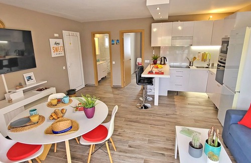 Tarajalejo Apartment | Vacation apartment LUGAR CON ALMA, Tarajalejo, balcony, air conditioning, fast WiFi