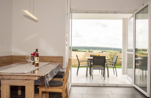 Laichingen Apartment | Relax in Mohnblume Apartment with Spa & Child-Friendly Amenities