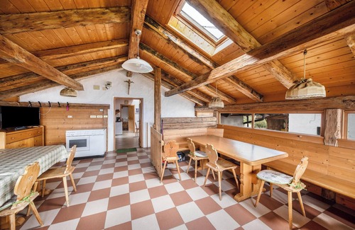 San Genesio Atesino Apartment | Mountain View Retreat: Malgorerhof Pfister with Balcony & Garden