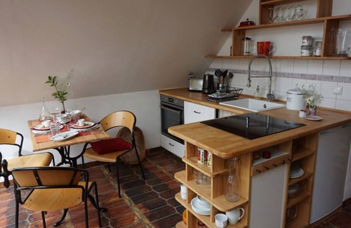 Taucha Apartment | Pet-Friendly Partheblick: Family-Approved Getaway