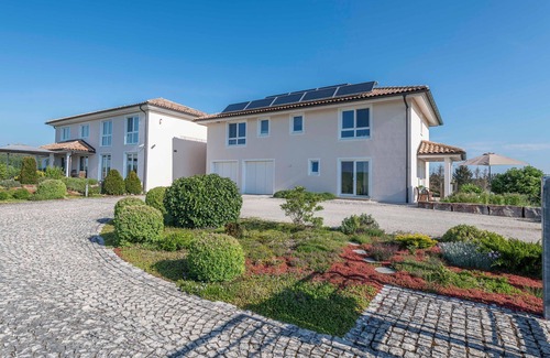 Eckersdorf Apartment | Ocean View Vacation Apartment Red Hill - Ideal for Families