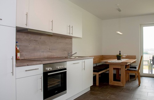 Laichingen Apartment | Relax in Sonnenblume: Family-Friendly Apartment with Spa