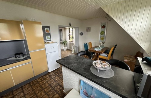 Rhens Apartment | Cozy Vacation Apartment Traumpfadblick with Balcony