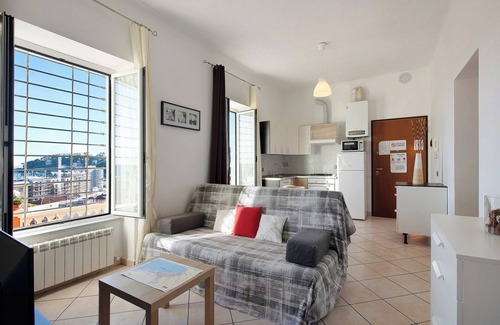 Varazze Apartment | Seaside Retreat: Family-Friendly Apartment with Ocean Views