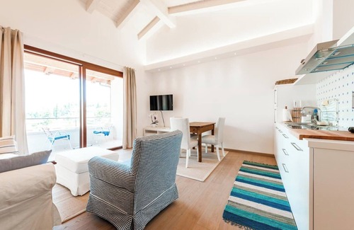 Malcesine Old Town Apartment | Scenic Vacation Apartment “Vecchio Frantoio” with Views