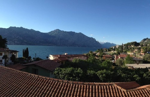 Malcesine Old Town Apartment | Scenic Vacation Apartment “Vecchio Frantoio” with Views
