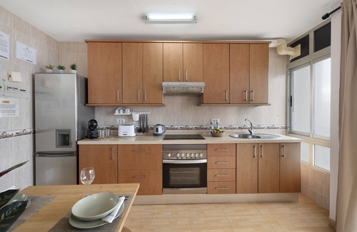 Bajamar Apartment | Cozy Vacation Apartment 'Vivir Bajamar' with Sea View & Wi-Fi