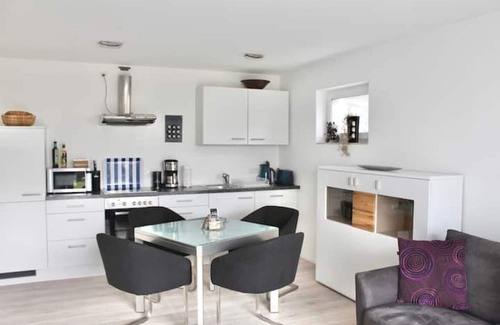 Ueberlingen Apartment | Beachfront Vacation Apartment "Wellenreiter" - Guest Rated 10/10