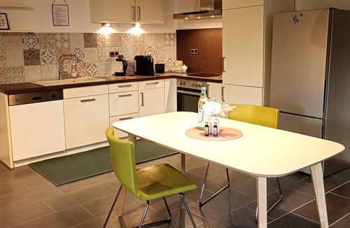 Hachenburg Apartment | Ideal Wäller Einklang: 3-Bed Apartment with Spa Amenities