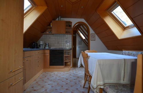 Ottenhofen im Schwarzwald Apartment | Ideal Getaway: Family-Friendly Apartment with Balcony