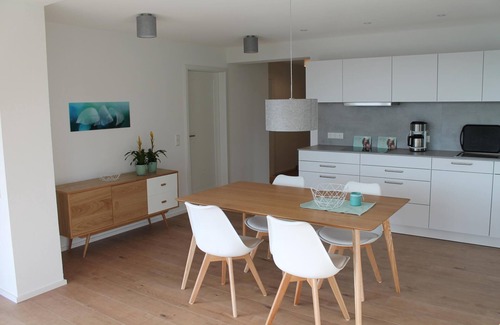 Sipplingen Apartment | Guest Rated 10/10: Vacation Apartment Weinlaube Retreat