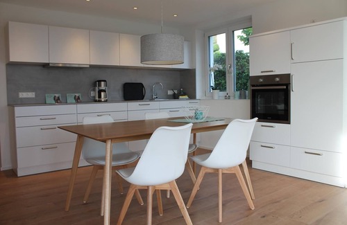Sipplingen Apartment | Guest Rated 10/10: Vacation Apartment Weinlaube Retreat