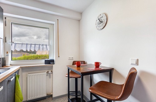 Hoppecke Apartment | Cozy Vacation Apartment "Wilde Schanze" with Garden & Wifi