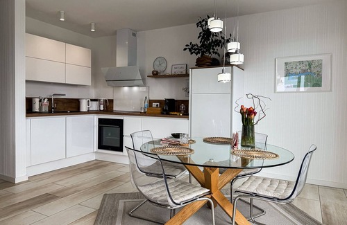 Moehnesee Apartment | Elegant Apartment with Ocean & Lake Views, Rated 10/10