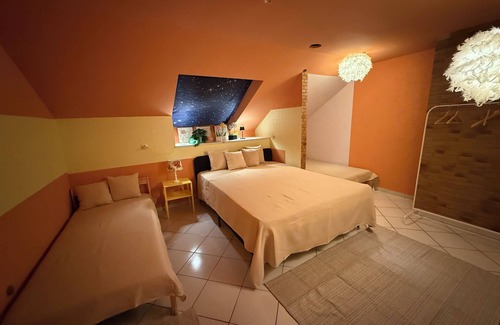 Nievern Hotel | Vacation cottage Butterfly
