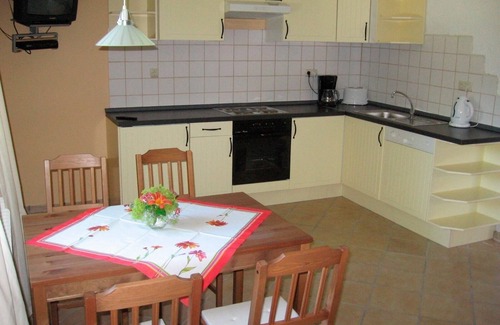 Wenkendorf Apartment | Cozy Apartment for 2 in Fehmarn with Kitchen & Pet Friendly