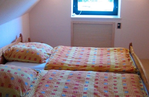 Wenkendorf Apartment | Cozy Apartment for 2 in Fehmarn with Kitchen & Pet Friendly
