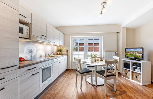 Wenkendorf Apartment | Welcoming Apartment for 4 with Oceanfront Views in Fehmarn