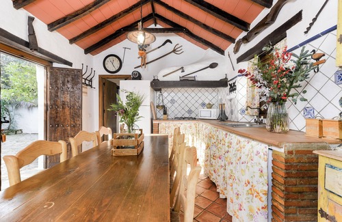 Los Angeles House | Idyllic Retreat at Cortijo Rural Las Aves with Shared Pool