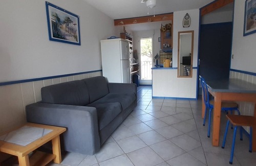 Miramar Apartment | Relax by the Water at Golden Islands - 9.6/10 Rated Stay