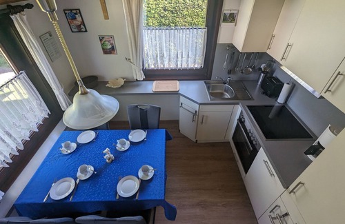 Hollern House | Pet-Friendly Holiday House Scout 48 with Pool & Ocean View
