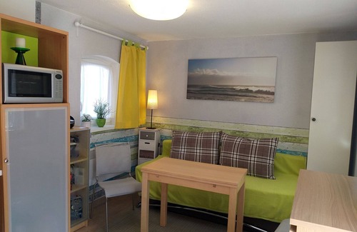 Zingst House | Cozy Cottage for 2 with Pool in Zingst