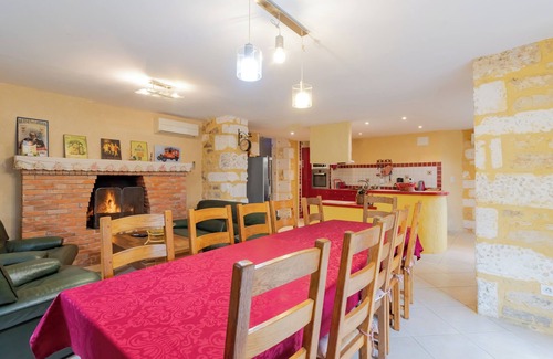 Saint-Pierre-de-Cole House | Elegant Vacation Home "Maison Sébastien" with Private Pool
