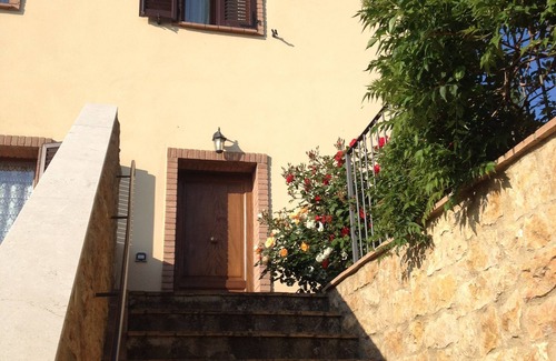 Castiglione d'Orcia House | Cozy Vacation Home in Val D'Orcia - Family & Pet Friendly
