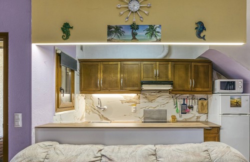 Castello d'Empuries House | Charming Casa Empuriabrava with Private Terraces & Garden