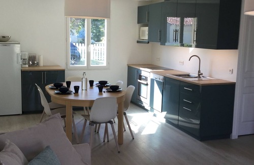Le Chateau-d'Oleron House | Pet-Friendly Vacation Home ile d'Olé with Ocean View