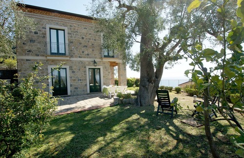 Marina Lido House | Comfortable Vacation Home for 6 in Marina di Pisciotta